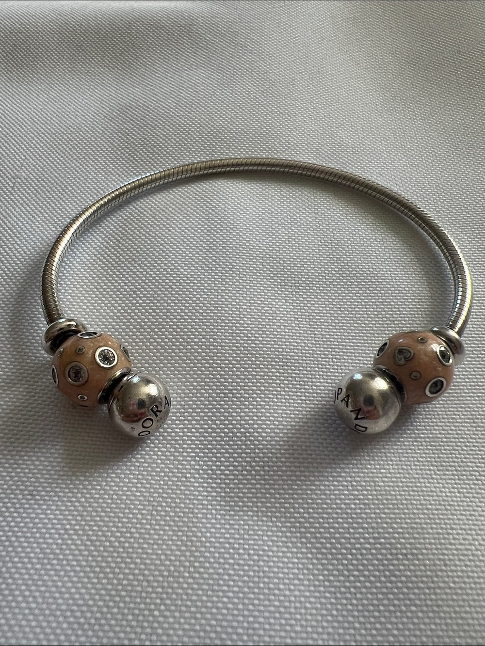 Pandora Silver Open Bangle with Peach-Pink Original Pandora Murano Beads